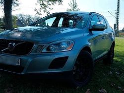 Grau Gebraucht 2011 Volvo XC60 SUV | 9.300 € (Fairer Preis)