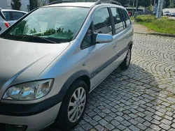 Silber Gebraucht 2004 Opel Zafira Van / Kleinbus | 1.200 € (Etwas zu teuer)