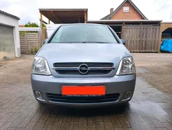 Silber Gebraucht 2005 Opel Meriva Van / Kleinbus | 1.400 €