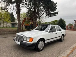 Weiß Gebraucht 1989 Mercedes 200 Limousine | 14.499 €
