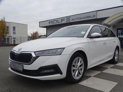 Weiß Gebraucht 2021 Skoda Octavia Ambition Kombi | 19.980 €