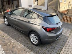 Grau Gebraucht 2020 Opel Astra Limousine | 12.100 € (Guter Preis)