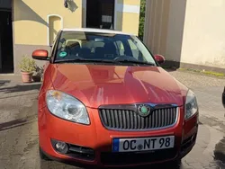 Orange Gebraucht 2007 Skoda Fabia Classic Limousine | 1.800 € (Guter Preis)