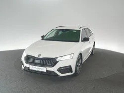 Weiß Gebraucht 2021 Skoda Octavia RS Kombi | 27.360 € (Fairer Preis)