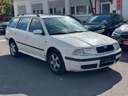 Weiß Gebraucht 2004 Skoda Octavia Ambiente Kombi | 650 € (Guter Preis)