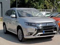 Silber Gebraucht 2019 Mitsubishi Outlander P-HEV Plus SUV | 18.800 € (Guter Preis)