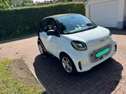 Weiß Gebraucht 2021 Smart ForTwo Electric Drive Kleinwagen | 9.900 € (Fairer Preis)