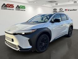 Weiss Gebraucht 2023 Toyota bZ4X Basis SUV | 30.790 € (Guter Preis)