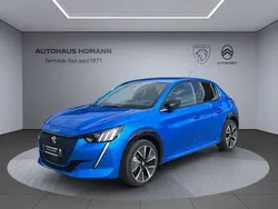 Blau Gebraucht 2021 Peugeot e-208 GT Kleinwagen | 17.450 € (Fairer Preis)