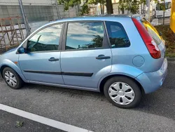 Blau Gebraucht 2006 Ford Fiesta Kleinwagen | 1.900 € (Fairer Preis)