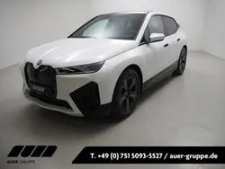 Weiß Gebraucht 2021 BMW iX Sport Line SUV | 44.900 € (Guter Preis)
