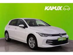 Weiss Gebraucht 2025 VW Golf VIII Life Limousine | 23.000 € (Guter Preis)