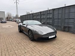 Magnetic silver Gebraucht 2017 Aston Martin DB11 Launch Edition Coupé | 149.000 € (Guter Preis)