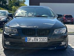 Schwarz Gebraucht 2012 BMW 320 Sport Line Coupé | 10.100 € (Fairer Preis)