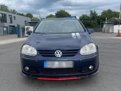 Blau Gebraucht 2005 VW Golf V Kleinwagen | 2.800 € (Fairer Preis)