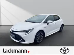 Weiss Gebraucht 2021 Toyota Corolla Team Limousine | 20.990 € (Fairer Preis)