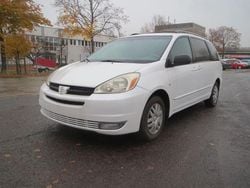 Weiß Gebraucht 2007 Toyota Sienna Van / Kleinbus | 5.700 €