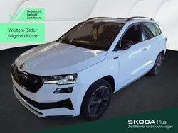Moonweiß perleffekt Gebraucht 2025 Skoda Karoq SportLine SUV | 38.449 € (Fairer Preis)