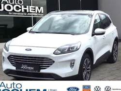 Weiß Gebraucht 2021 Ford Kuga Titanium SUV | 25.555 € (Fairer Preis)