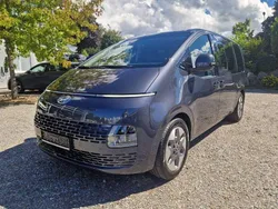 Grau Gebraucht 2023 Hyundai Staria Prime Van | 44.900 € (Fairer Preis)