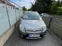 Grau Gebraucht 2011 Fiat Sedici Emotion SUV | 6.950 € (Fairer Preis)