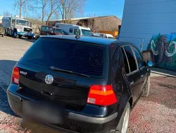 Schwarz Gebraucht 2001 VW Golf IV Kleinwagen | 1.000 € (Etwas zu teuer)