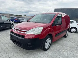 Rot Gebraucht 2011 Citroën Berlingo Van / Kleinbus | 5.900 € (Etwas zu teuer)