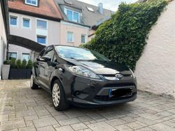 Schwarz Gebraucht 2012 Ford Fiesta Champions Edition Kleinwagen | 4.090 € (Fairer Preis)