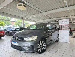 Grau Gebraucht 2019 VW Touran Highline Van / Kleinbus | 22.990 € (Fairer Preis)