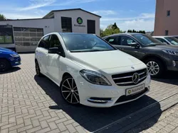 Weiß Gebraucht 2013 Mercedes B200 Van / Kleinbus | 14.999 € (Fairer Preis)