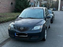 Schwarz Gebraucht 2005 Mazda 2 Active Limousine | 2.010 € (Fairer Preis)