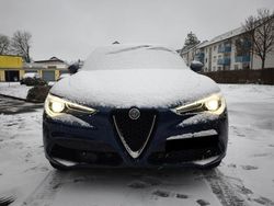 Blau Gebraucht 2018 Alfa Romeo Stelvio Lusso SUV | 27.777 € (Fairer Preis)