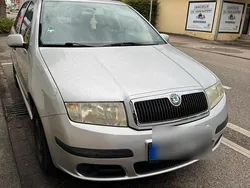 Silber Gebraucht 2005 Skoda Fabia Kleinwagen | 1.750 € (Fairer Preis)