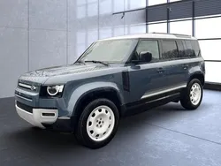Tasmanblue Gebraucht 2024 Land Rover Defender S SUV | 75.800 € (Fairer Preis)