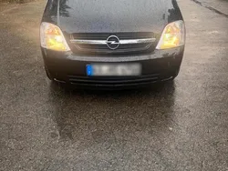 Schwarz Gebraucht 2003 Opel Meriva Van / Kleinbus | 2.800 € (Etwas zu teuer)
