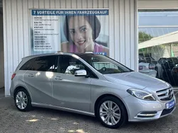 Polarsilber Gebraucht 2013 Mercedes B200 Sport Van / Kleinbus | 16.947 € (Etwas zu teuer)