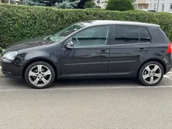 Schwarz Gebraucht 2005 VW Golf V Limousine | 2.600 € (Fairer Preis)