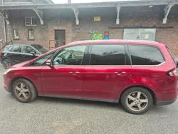 Rot Gebraucht 2016 Ford Galaxy Van / Kleinbus | 15.999 €