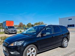 Schwarz Gebraucht 2010 Ford Focus Style Kombi | 2.000 € (Guter Preis)
