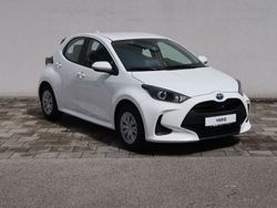 Schneeweiß Gebraucht 2023 Toyota Yaris Hybrid Comfort Kleinwagen | 18.800 € (Guter Preis)