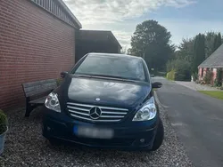 Blau Gebraucht 2006 Mercedes B150 Van / Kleinbus | 4.100 € (Fairer Preis)