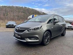 Grau Gebraucht 2019 Opel Zafira Van / Kleinbus | 15.990 € (Fairer Preis)