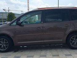 Braun Gebraucht 2012 VW Touran Style Van / Kleinbus | 8.200 € (Fairer Preis)