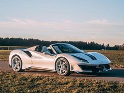 Weiß Gebraucht 2020 Ferrari 488 Cabrio | 719.000 €