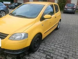 Gelb Gebraucht 2006 VW Fox Kleinwagen | 350 € (Guter Preis)