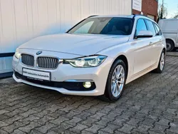 Weiß Gebraucht 2019 BMW 320 Luxury Line Limousine | 21.998 € (Superpreis)