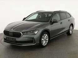 Grau Neu 2025 Skoda Superb Selection Kombi | 46.649 € (Fairer Preis)