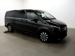 Obsidianschwarz metallic Gebraucht 2023 Mercedes V300 Avantgarde Van / Kleinbus | 56.890 €