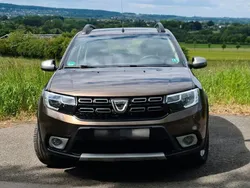 Braun Gebraucht 2018 Dacia Sandero Essentiel Kleinwagen | 8.250 € (Fairer Preis)