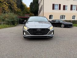 Grau Gebraucht 2021 Hyundai i20 Pure Kleinwagen | 14.000 € (Fairer Preis)